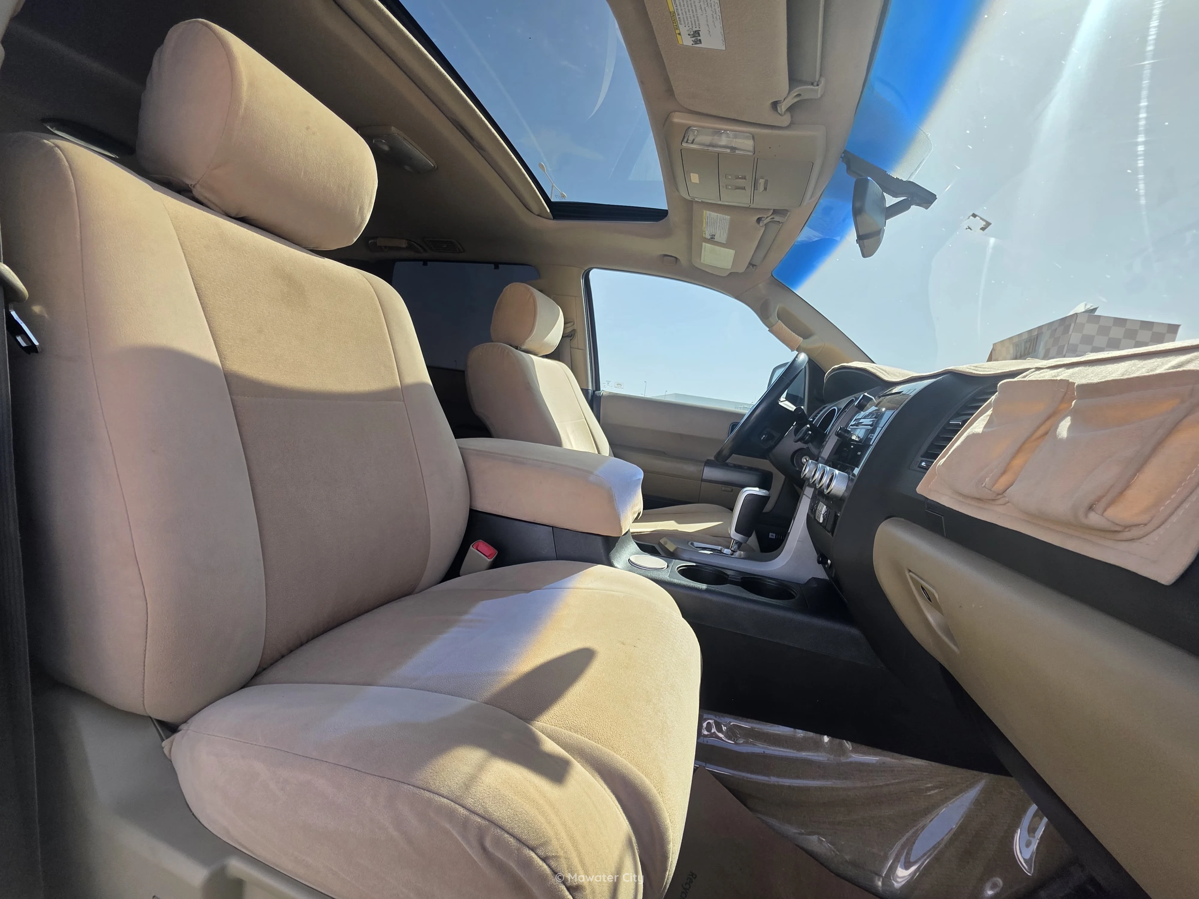 Toyota Sequoia 2010 — Mawater City