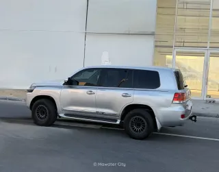 Toyota Land Cruiser GX 2020 — Mawater City
