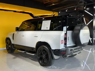 Land Rover Defender 2023 — Mawater City