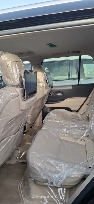 Toyota Land Cruiser VXR 2022 — Mawater City