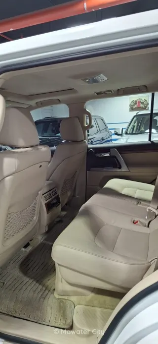 Toyota Land Cruiser VXR 2014 — Mawater City