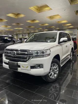 Toyota Land Cruiser GXR 2019 — Mawater City
