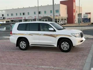Toyota Land Cruiser GXR 2010 — Mawater City