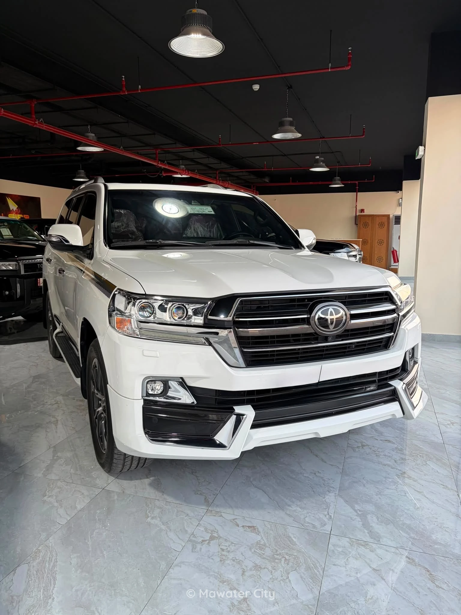 Toyota Land Cruiser VXR 2020 — Mawater City