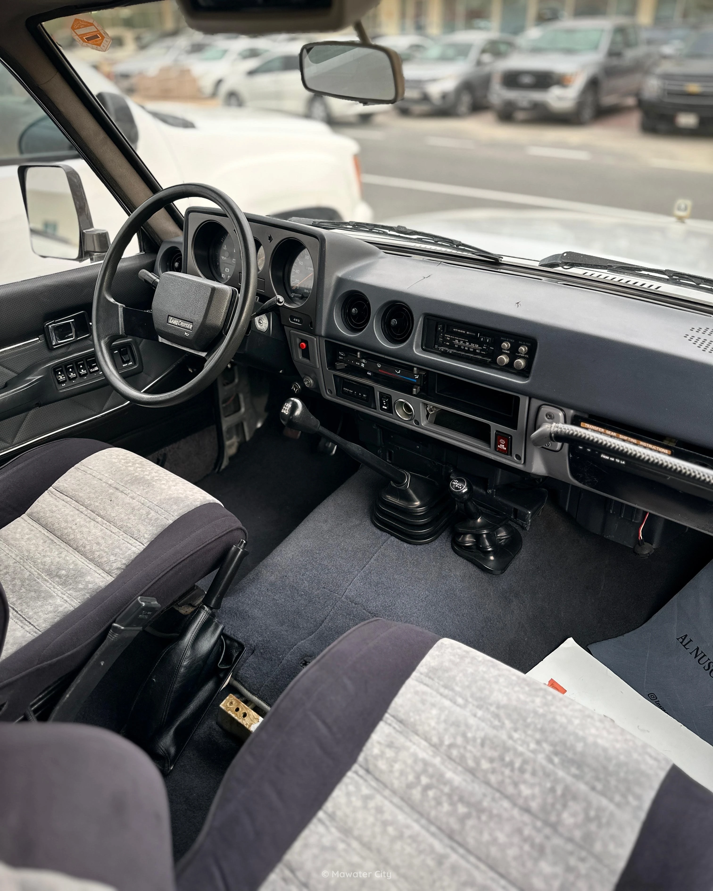 Toyota Land Cruiser 1987 — Mawater City