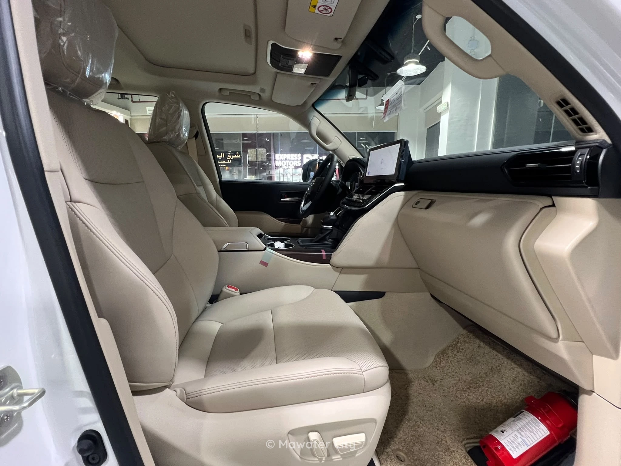Toyota Land Cruiser 2015 — Mawater City