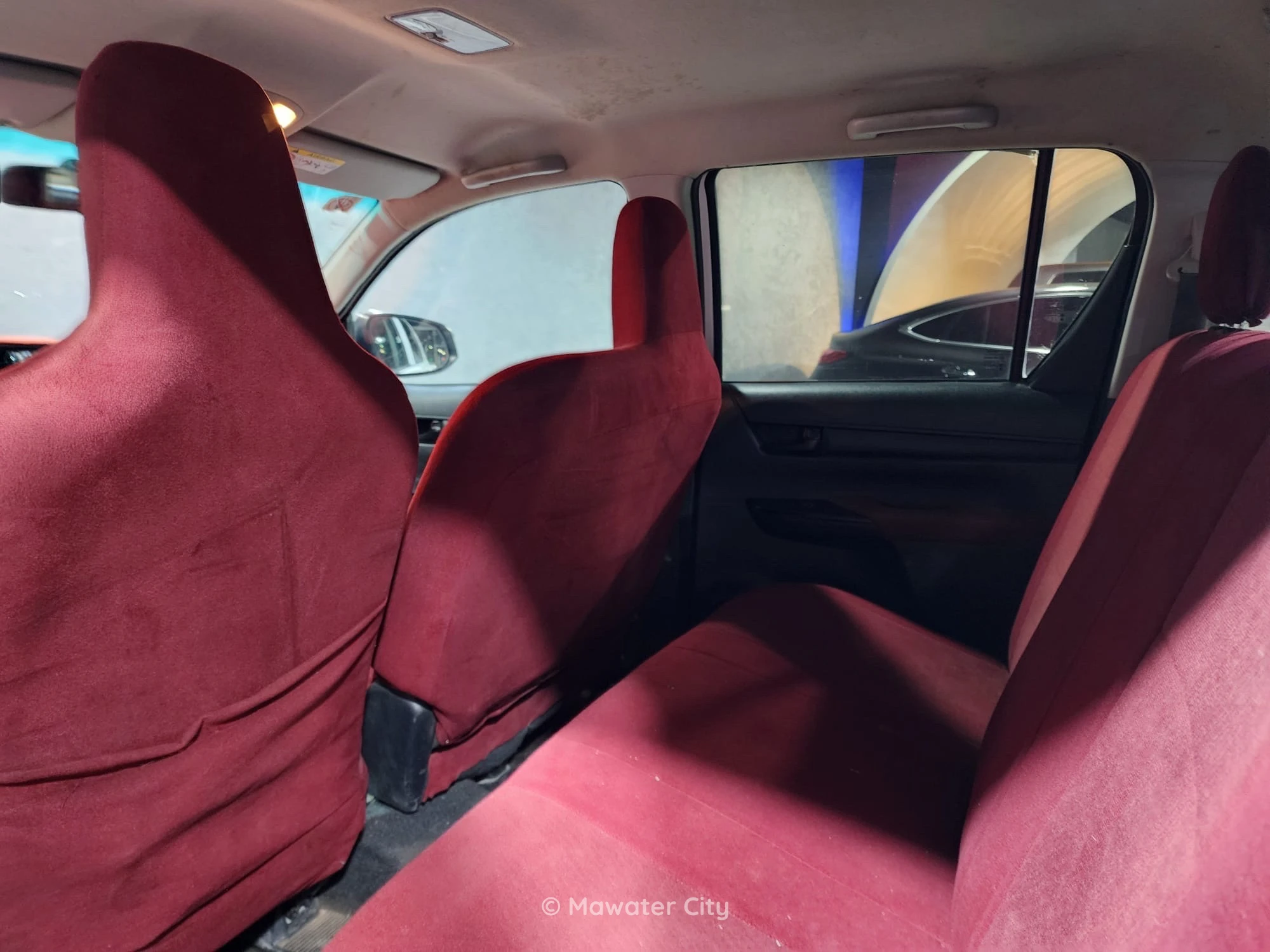 Toyota Hilux 2017 — Mawater City