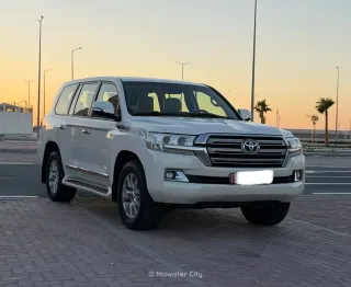 Toyota Land Cruiser GXR 2017 — Mawater City