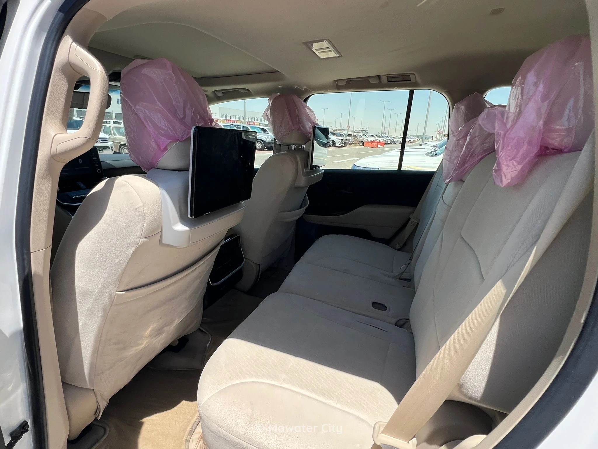 Toyota Land Cruiser VXR 2022 — Mawater City