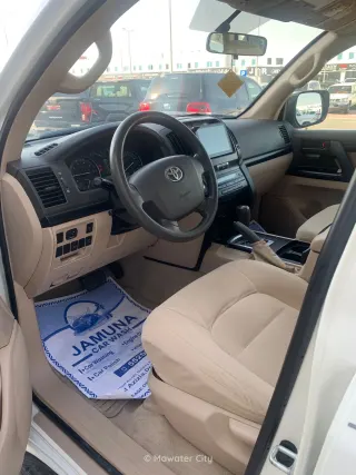 Toyota Land Cruiser GXR 2015 — Mawater City