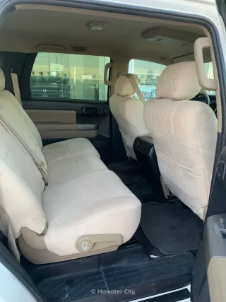 Toyota Sequoia 2015 — Mawater City