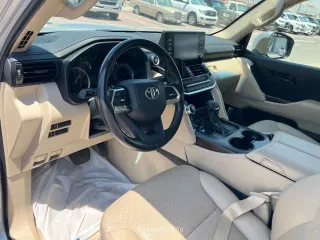 Toyota Land Cruiser GXR 2022 — Mawater City