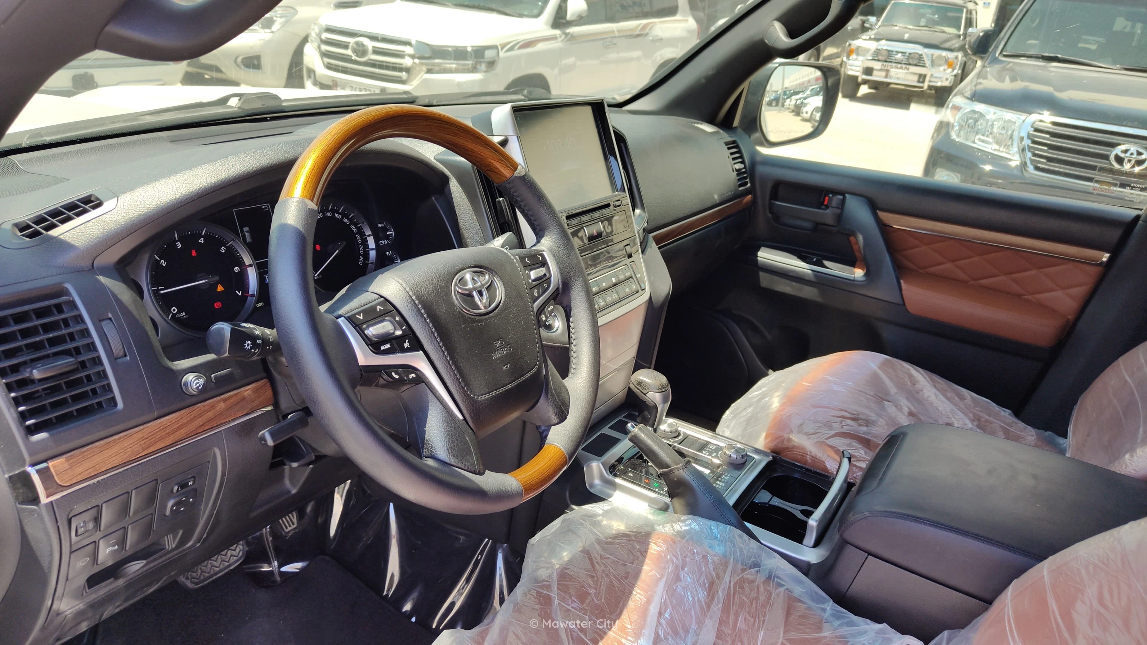 Toyota Land Cruiser GXR 2018 — Mawater City