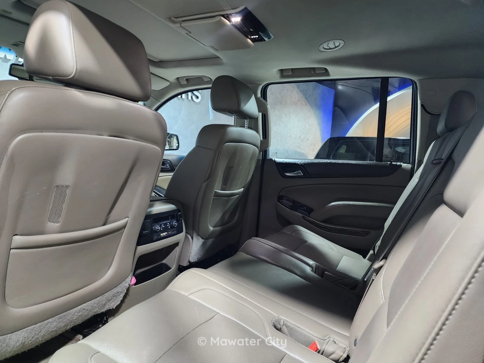 GMC Yukon 2015 — Mawater City