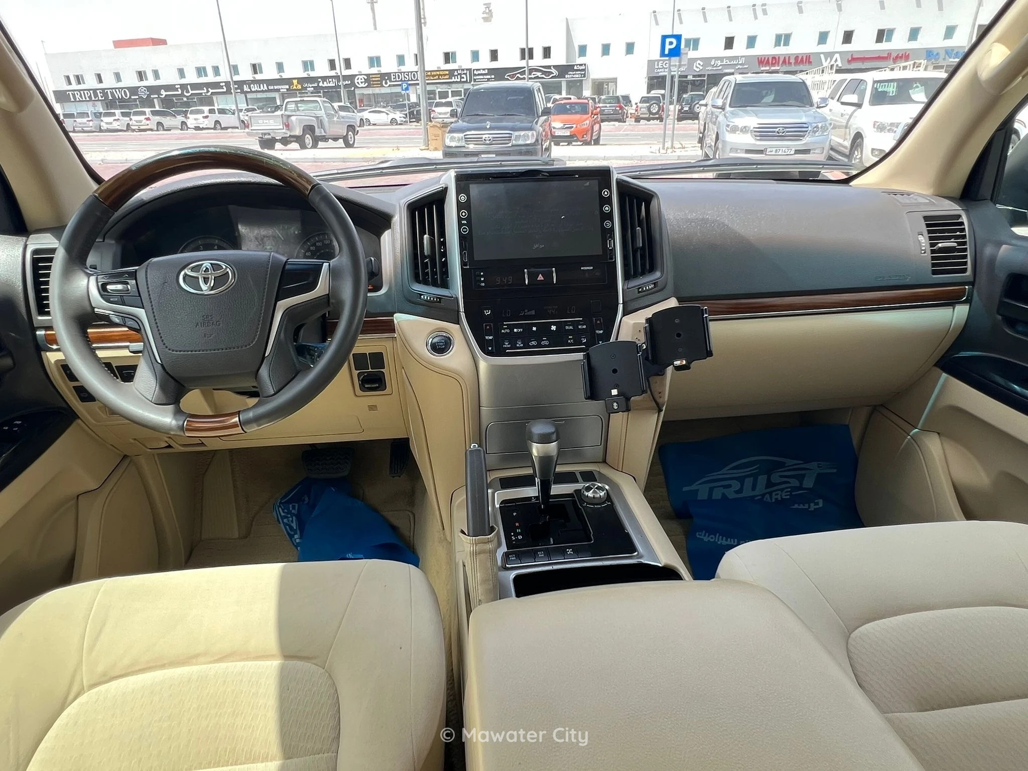 Toyota Land Cruiser GXR 2016 — Mawater City