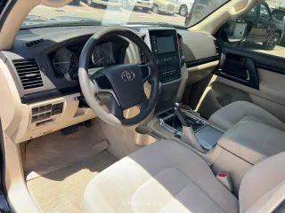 Toyota Land Cruiser 2020 — Mawater City