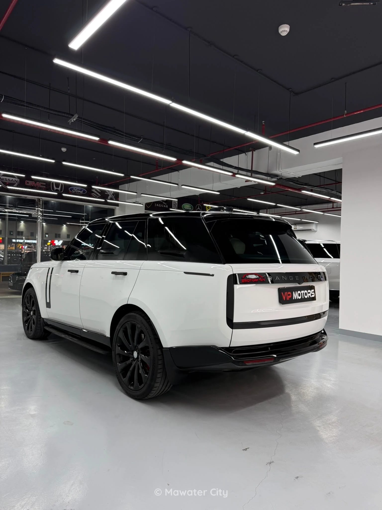 Land Rover Range Rover 2022 — Mawater City