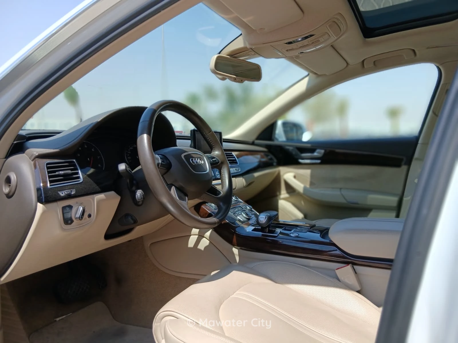 Audi A8 2015 — Mawater City