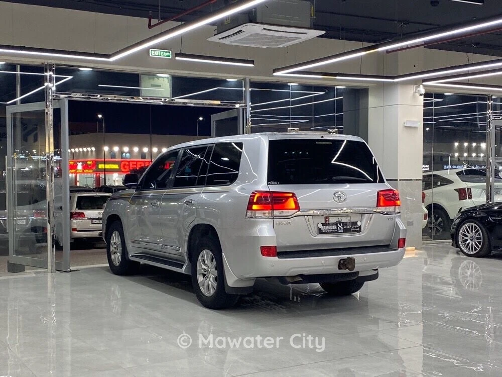 Toyota Land Cruiser GXR 2016 — Mawater City