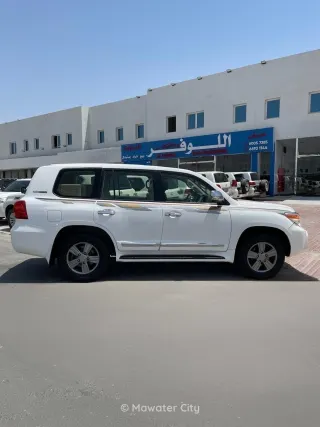 Toyota Land Cruiser GXR 2015 — Mawater City