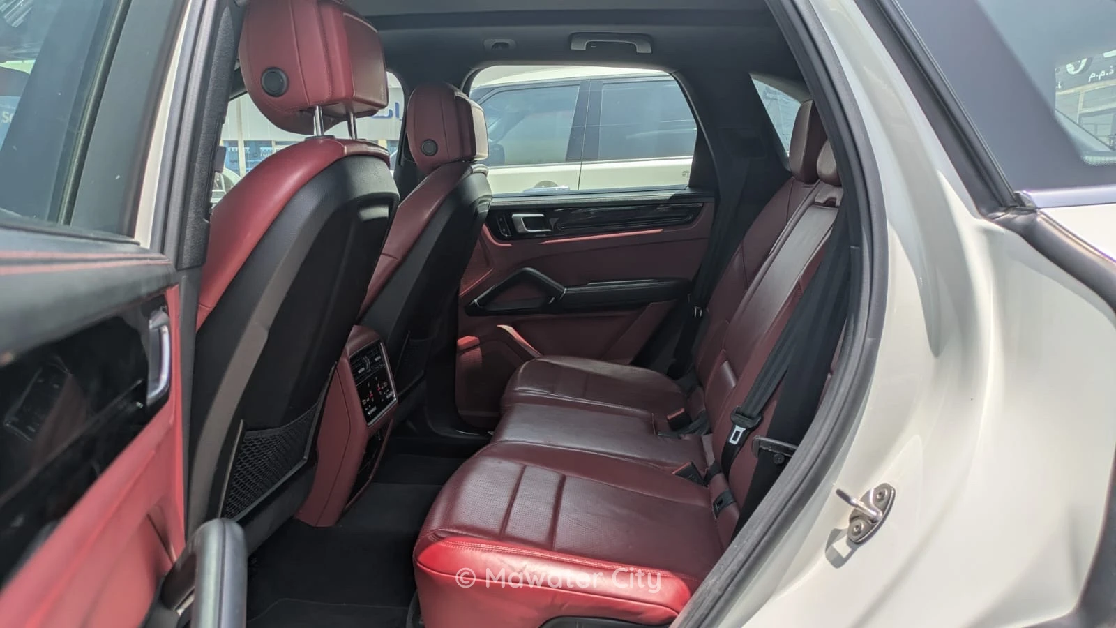 Porsche Cayenne 2019 — Mawater City