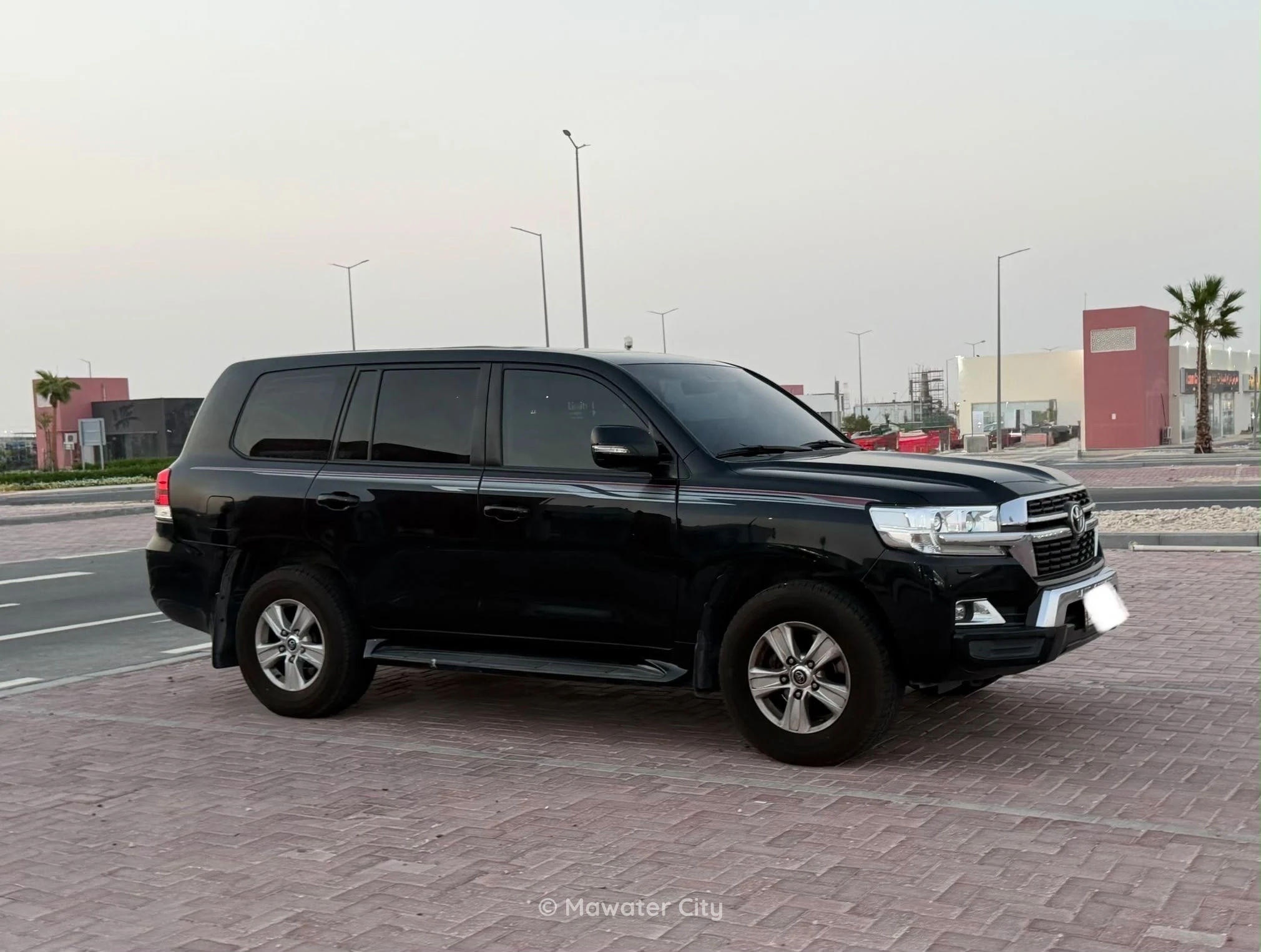 Toyota Land Cruiser GXR 2021 — Mawater City