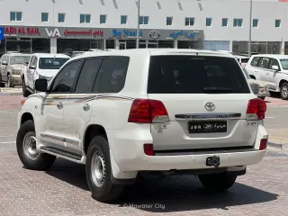 Toyota Land Cruiser VXR 2013 — Mawater City