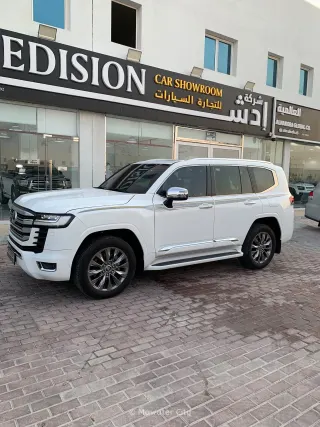 Toyota Land Cruiser VXR 2023 — Mawater City