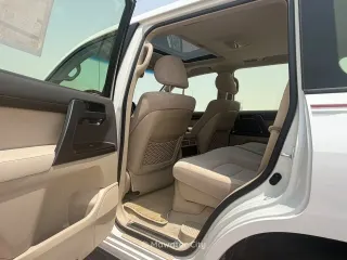 Toyota Land Cruiser GXR 2020 — Mawater City