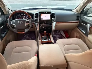 Toyota Land Cruiser VXR 2014 — Mawater City