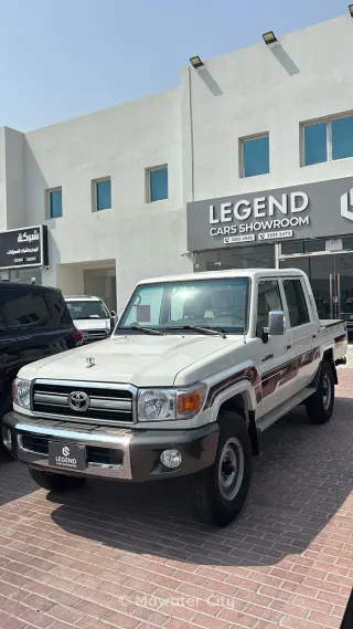 Toyota Hilux 2013 — Mawater City