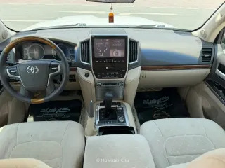 Toyota Land Cruiser VXR 2018 — Mawater City