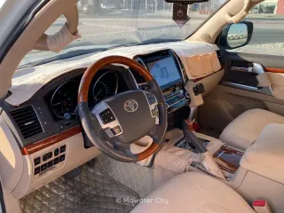 Toyota Land Cruiser VXR 2015 — Mawater City