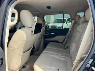Toyota Land Cruiser 2023 — Mawater City