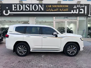 Toyota Land Cruiser VX 2022