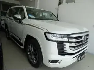 Toyota Land Cruiser VX 2023 — QatarSale