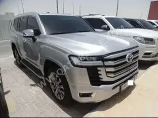 تويوتا لاند كروزر VX 2022