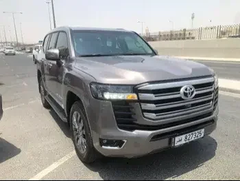 Toyota Land Cruiser GXR 2023 — QatarSale