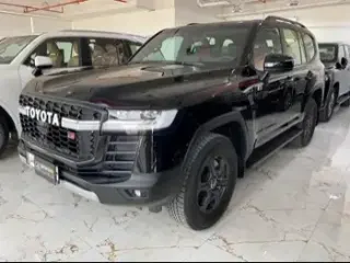 تويوتا لاند كروزر GR Sport 2024