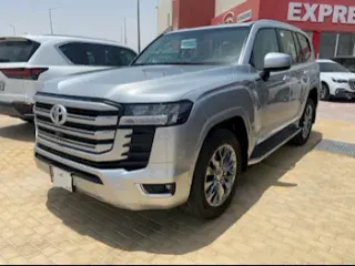 تويوتا لاند كروزر GXR 2023