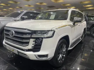 تويوتا لاند كروزر VX 2022