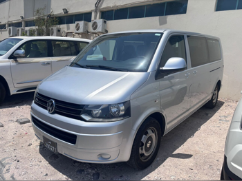 Volkswagen Caravelle 2015 — QatarSale