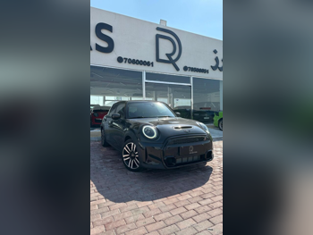 Mini Cooper 2023 — QatarSale
