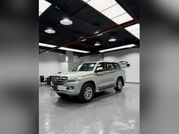 Toyota Land Cruiser GXR 2016 — QatarSale