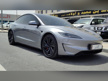 Tesla Model 3 2025 — QatarSale