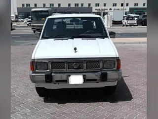 نيسان Pickup 1990