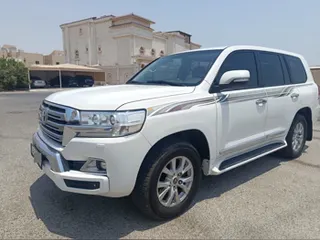 تويوتا لاند كروزر GXR 2017