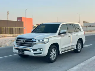 تويوتا لاند كروزر GXR 2018