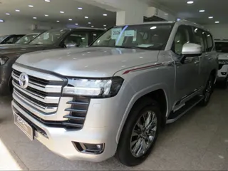 Toyota Land Cruiser GXR 2026