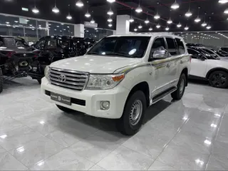 تويوتا لاند كروزر VXR 2012
